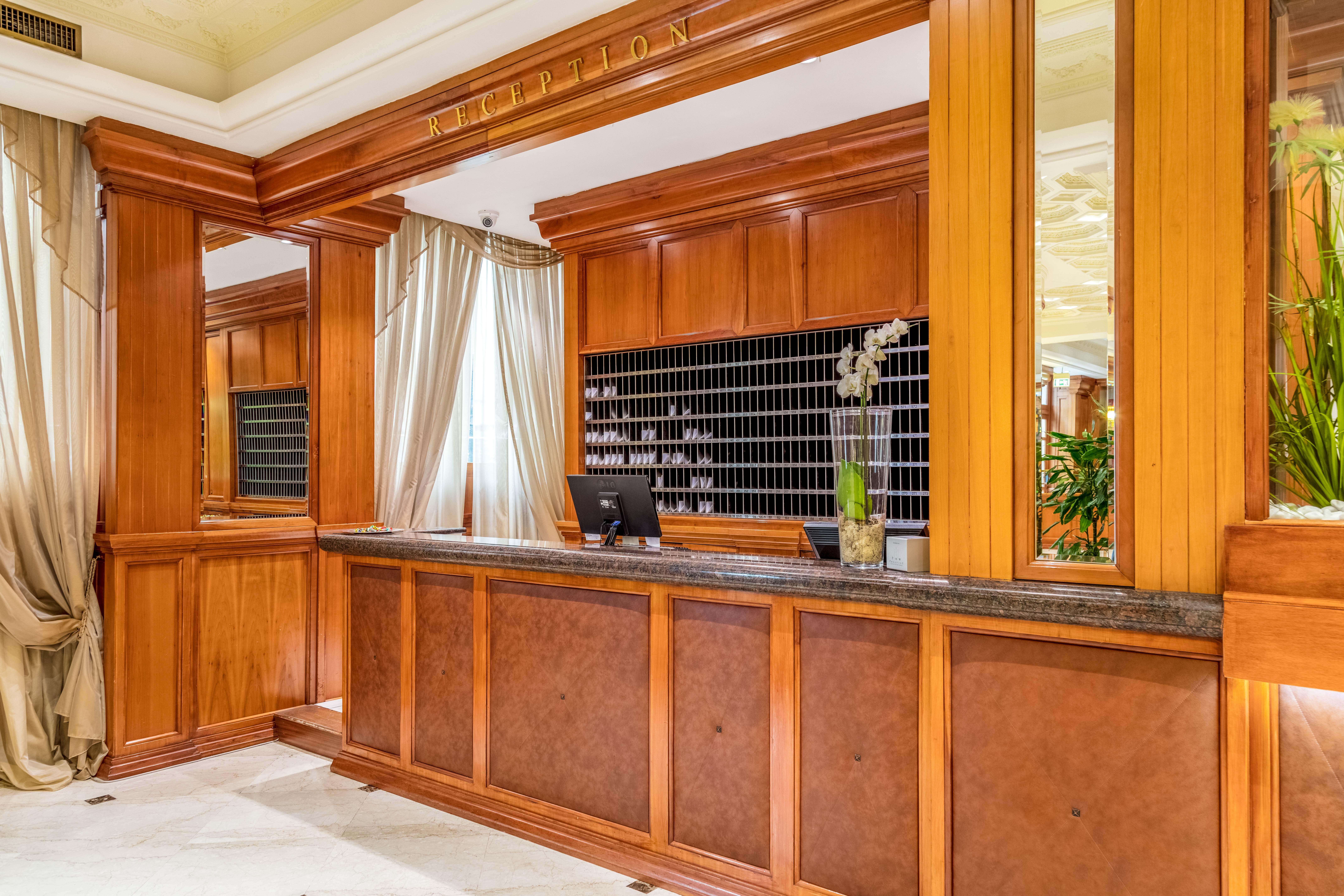 Hotel Radisson Blu Ghr Rom
