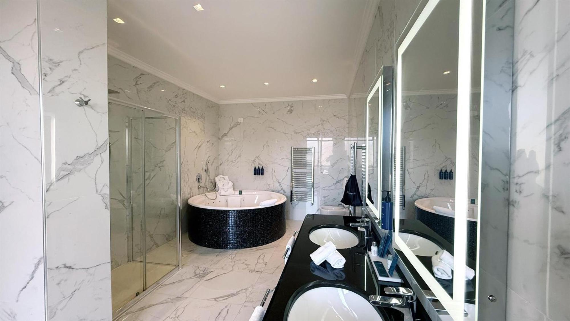 Hotel Radisson Blu Ghr